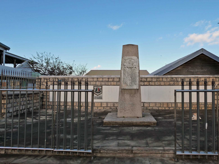 Le monument aux morts - Le Marigot