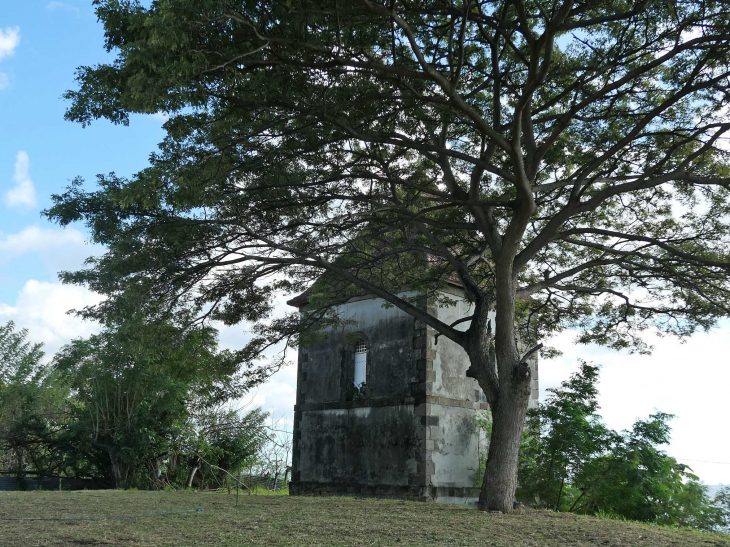 Le clocher de l'ancienne église - Le Prêcheur