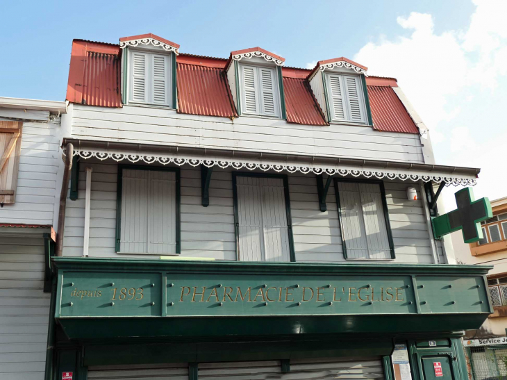 Maison caractéristique en bois - Saint-Esprit