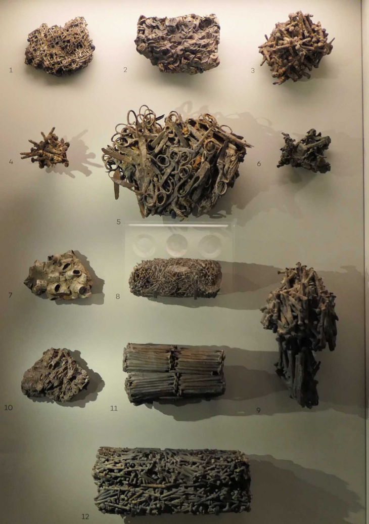 Le musée Franck Perret : objets trouvés dans les décombres - Saint-Pierre