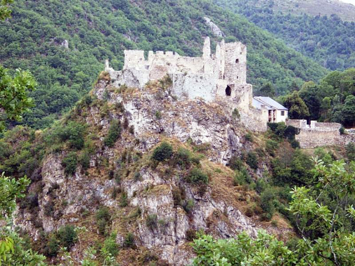 Les ruines du château d'Usson - Rouze