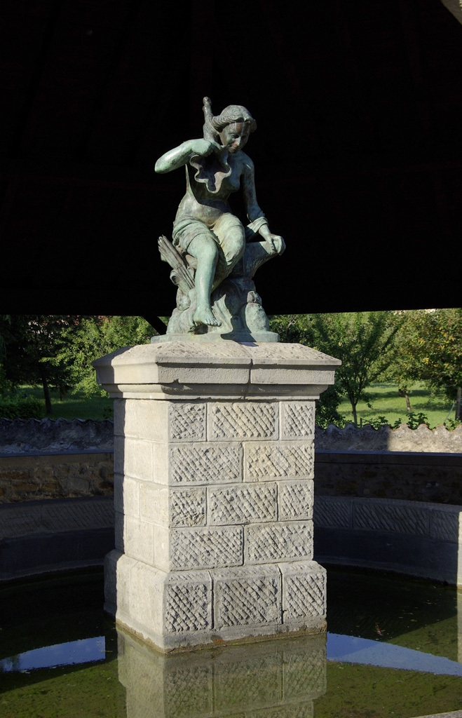 Statue de la fontaine - Saint-Paul-de-Jarrat