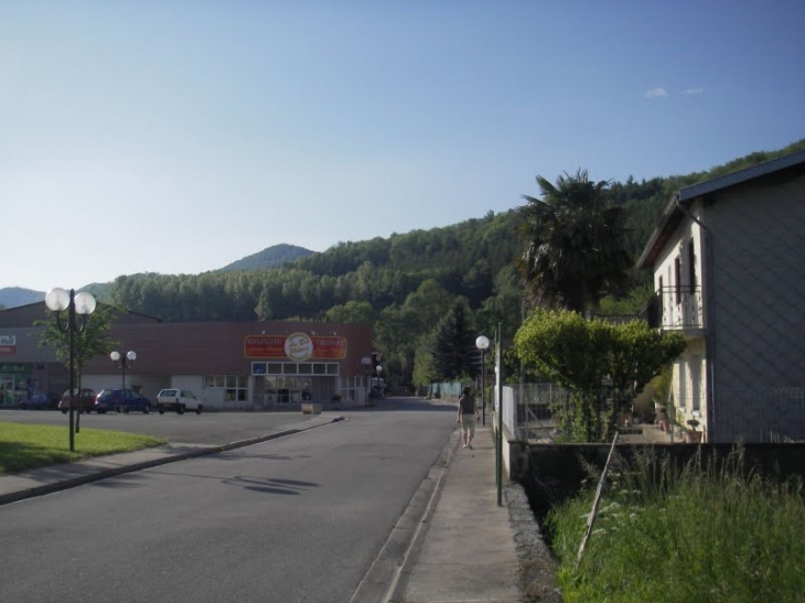 Zone commerciale - Villeneuve-d'Olmes