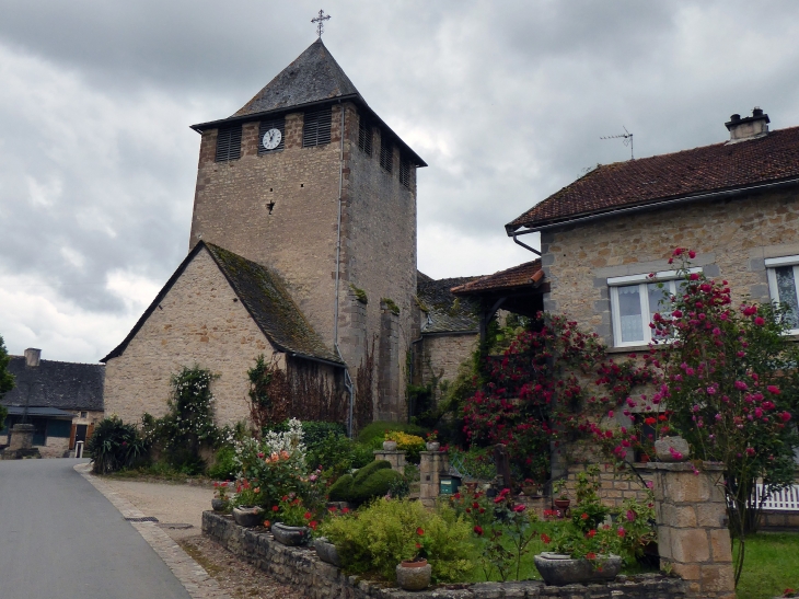 Village fleuri - Anglars-Saint-Félix