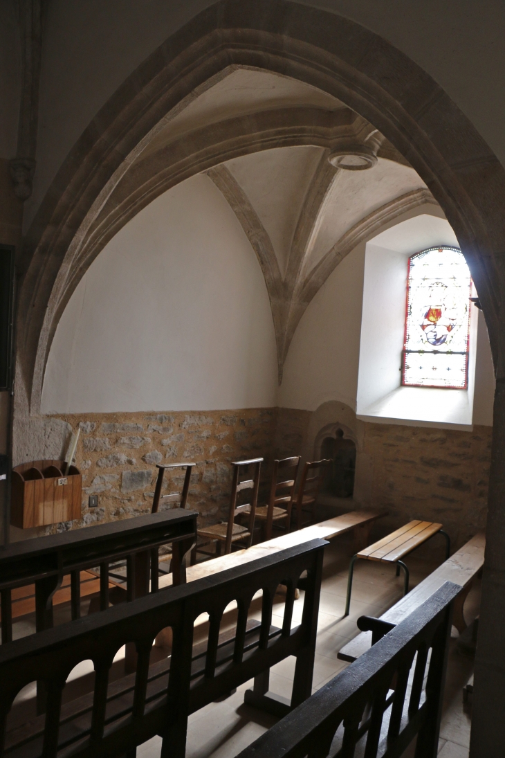 Eglise Notre Dame d'Aurès : chapelle de droite. - Arvieu