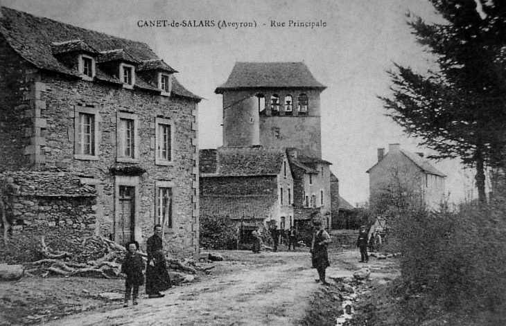 Rue principale, vers 1905 (carte postale ancienne). - Canet-de-Salars