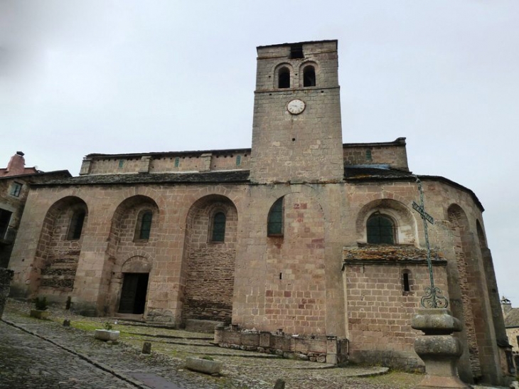 L'église Saint Michel - Castelnau-Pégayrols