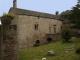 Photo suivante de Castelnau-Pégayrols Aile nord du Prieuré Saint-Michel avec une fenêtre romane (XIIe siècle)