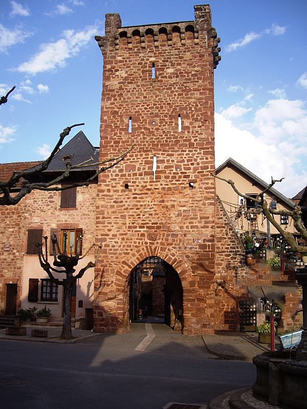 Porte de la ville - Clairvaux-d'Aveyron