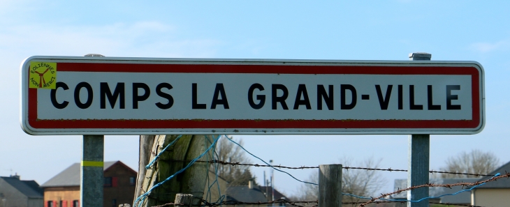 Le panneau. - Comps-la-Grand-Ville