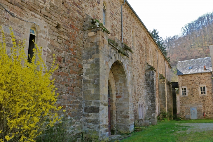 L'abbaye Notre-Dame de Bonnecombe. - Comps-la-Grand-Ville