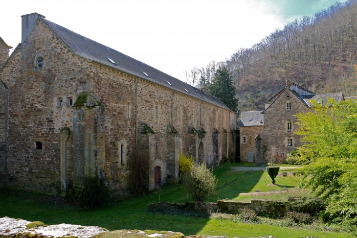 L'abbaye Notre-Dame de Bonnecombe. - Comps-la-Grand-Ville