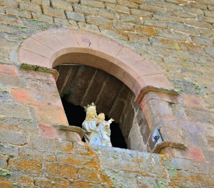 Abbaye Notre-Dame de Bonnecombe : Vierge dans la tour Saint Bernard. - Comps-la-Grand-Ville