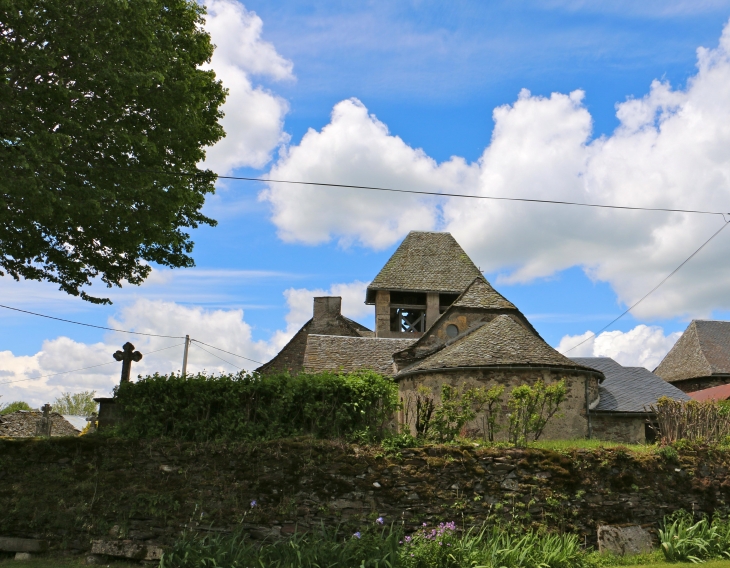 L'église du hameau d'Aunac. - Condom-d'Aubrac