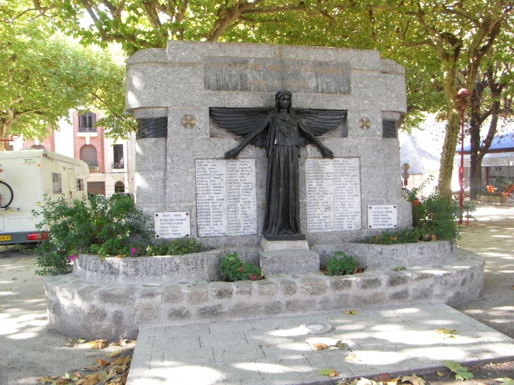 Monument aux morts d'entraaygues - Entraygues-sur-Truyère