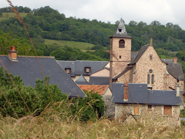 Vue sur l'église - Escandolières