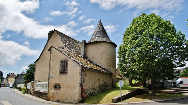 La Commune - Lacroix-Barrez