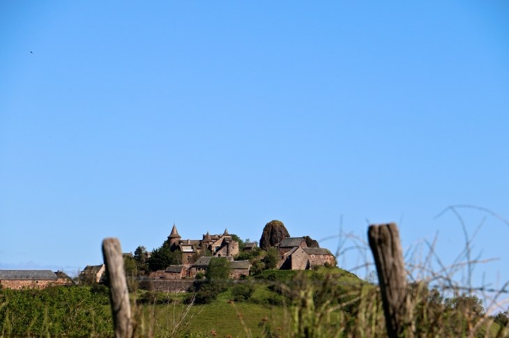 Le hameau de Roquelaure. - Lassouts