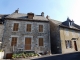 Photo suivante de Le Nayrac maison du village