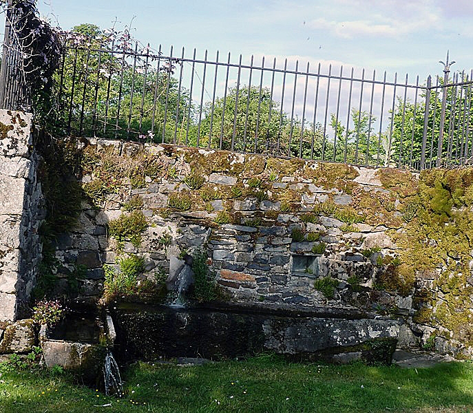 Fontaine - Montpeyroux