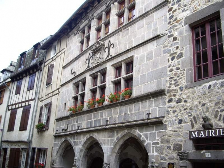 Maison Renaissance - Mur-de-Barrez
