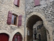 Photo suivante de Peyrusse-le-Roc la porte du château du Roy