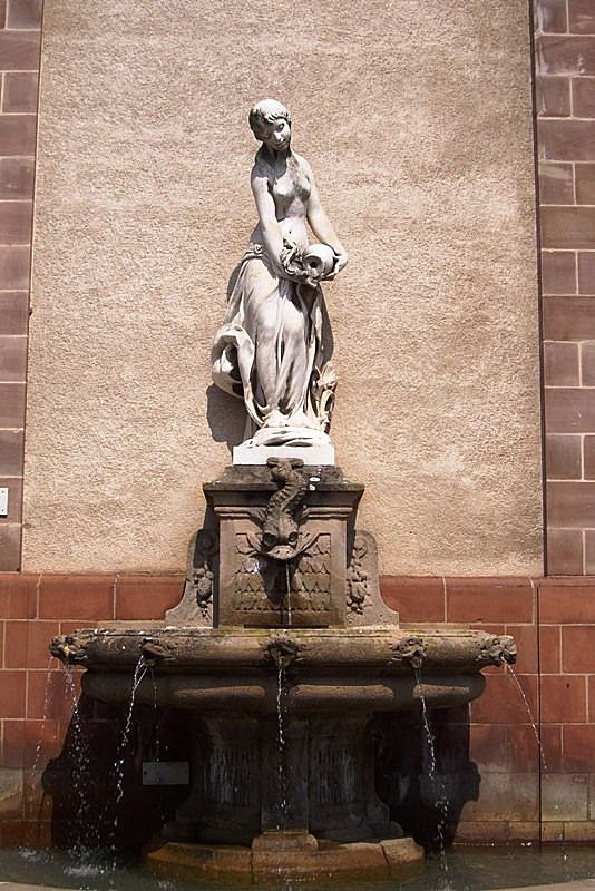 Gracieuse fontaine - Rodez