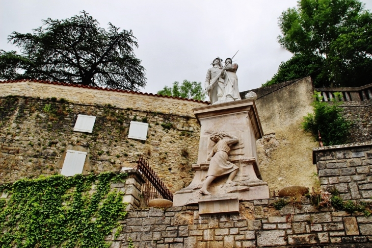 Monument-aux-Morts  - Roquefort-sur-Soulzon