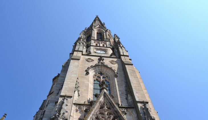 Eglise Gothique Saint'Afrique 19 Em Siècle ( clocher et sa Flèche culmine a 71 Mètres )  - Saint-Affrique