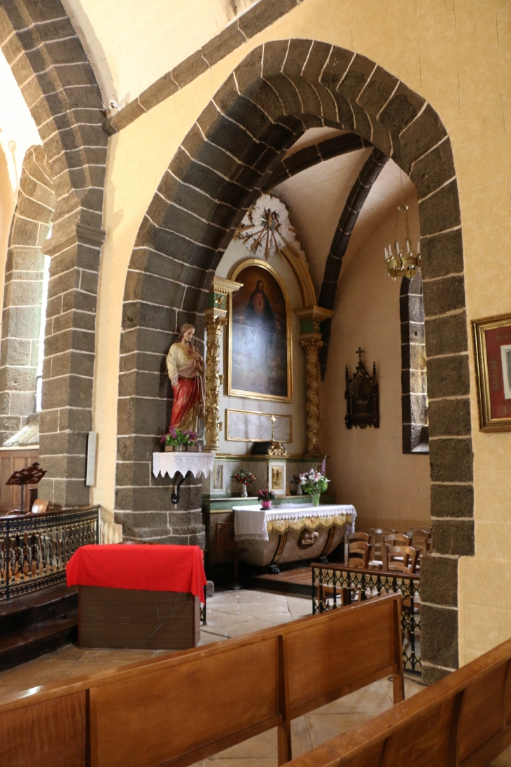 Eglise Notre Dame des Pauvres : chapelle latérale Sud. - Saint-Chély-d'Aubrac