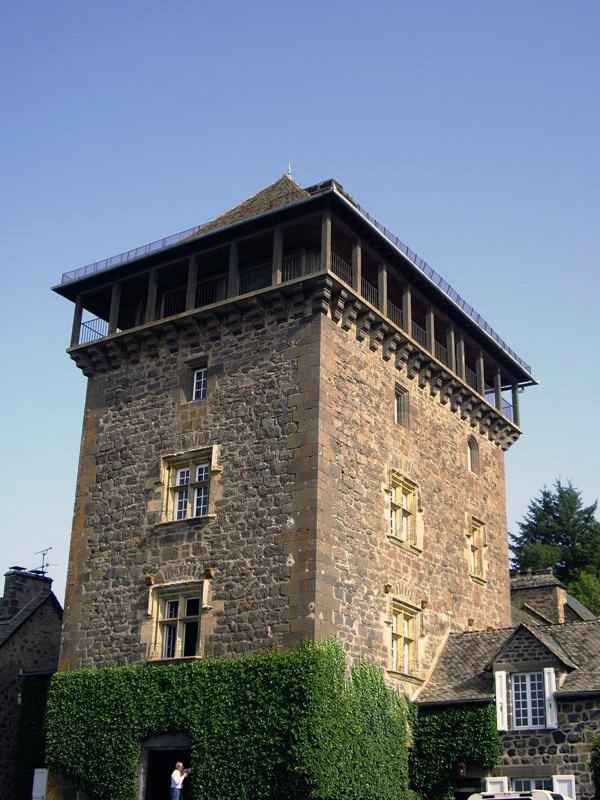 La tour de Bonnefons - Saint-Chély-d'Aubrac