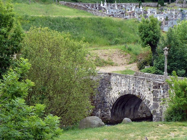 Pont des pélerins - Saint-Chély-d'Aubrac