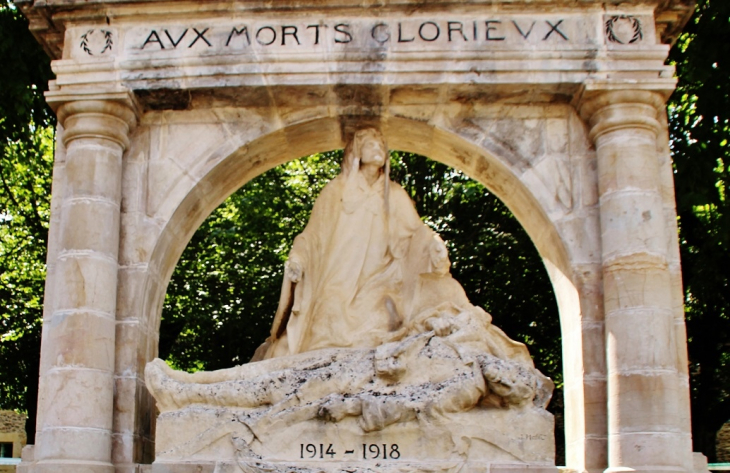 Monument-aux-Morts ( Détail ) - Saint-Geniez-d'Olt