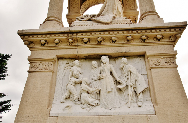 Monument-Talbot - Saint-Geniez-d'Olt