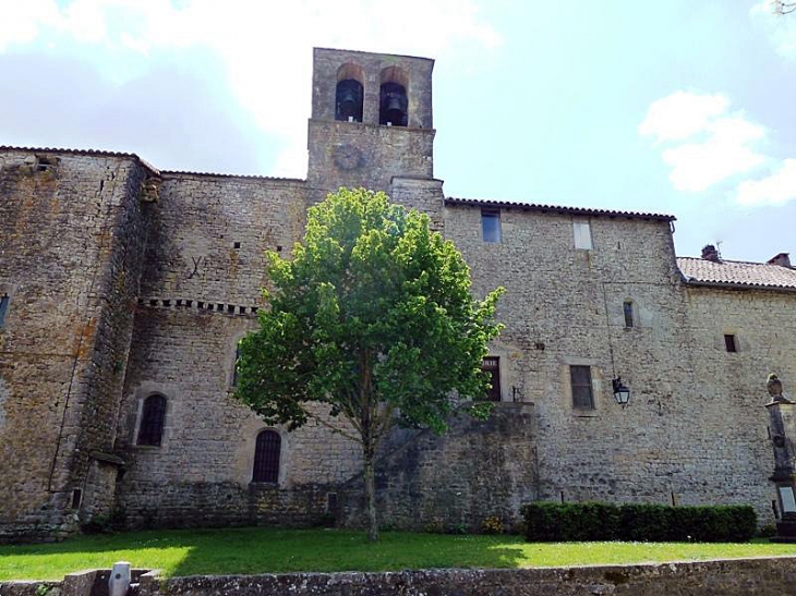 Saint Jean d'Alcas : village fortifié - Saint-Jean-et-Saint-Paul