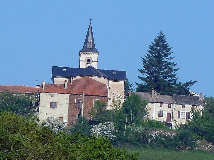 Ennous : vue sur le village - Saint-Juéry