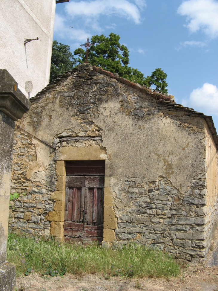 Chapelle abandonnée à Mélac - Saint-Rome-de-Cernon