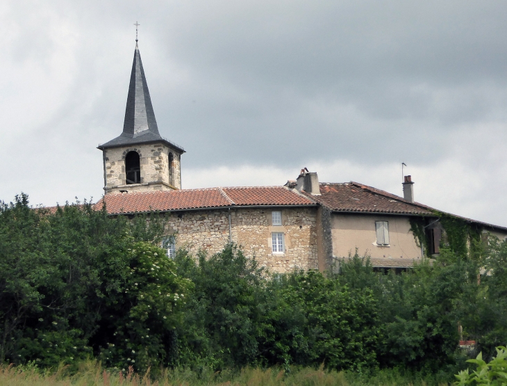 Vue sur le clocher - Saint-Santin