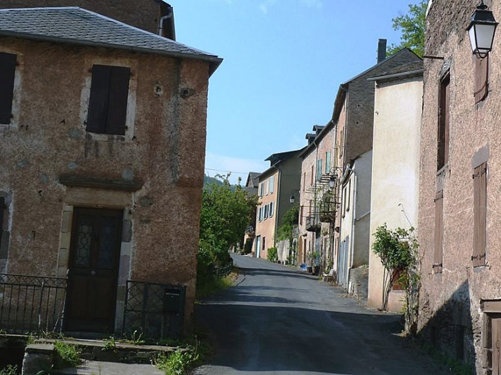 Rue du village - Saint-Sever-du-Moustier