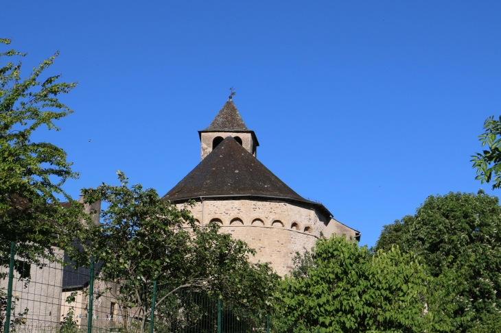 L'église Sainte Eulalie. - Sainte-Eulalie-d'Olt