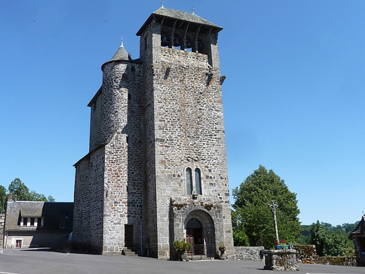 Orlhaguet : le clocher - Sainte-Geneviève-sur-Argence