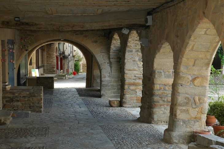 LES ARCADES - Sauveterre-de-Rouergue