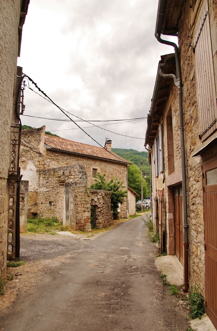 Le Village - Versols-et-Lapeyre