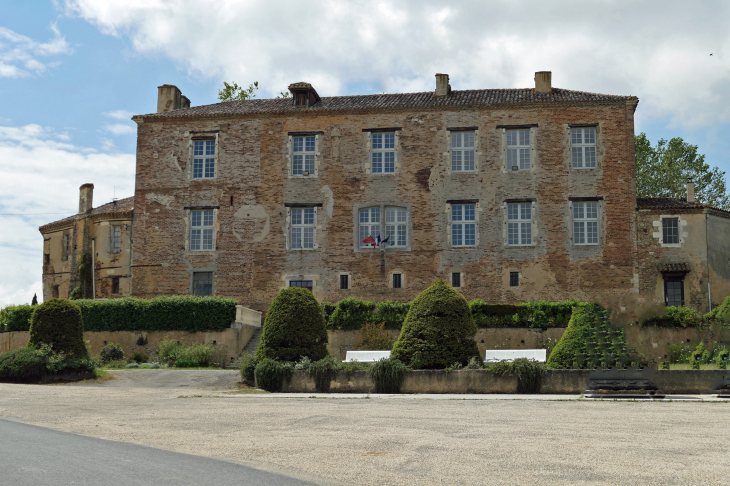 Le château mairie - Bascous