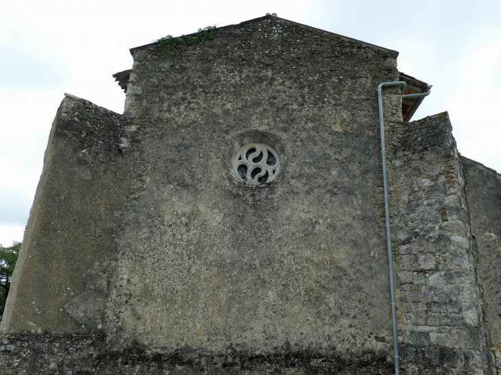 Arech : le chevet de l'église - Castelnau-d'Auzan