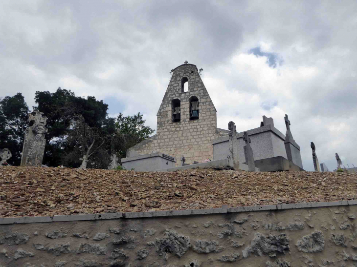 Le clocher mur de l'église - Castéron