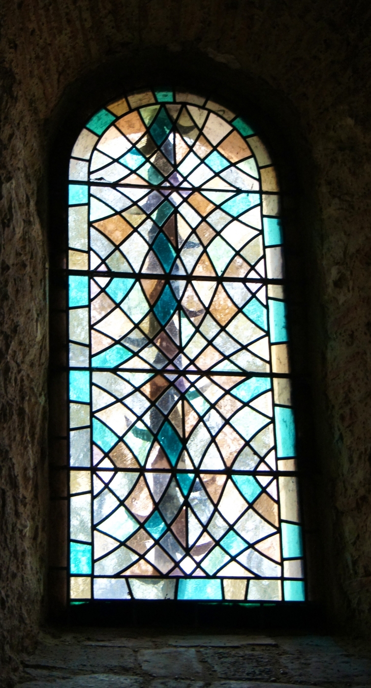 Vitrail de l'église Saint-Pierre de Barbotan-les Thermes. - Cazaubon