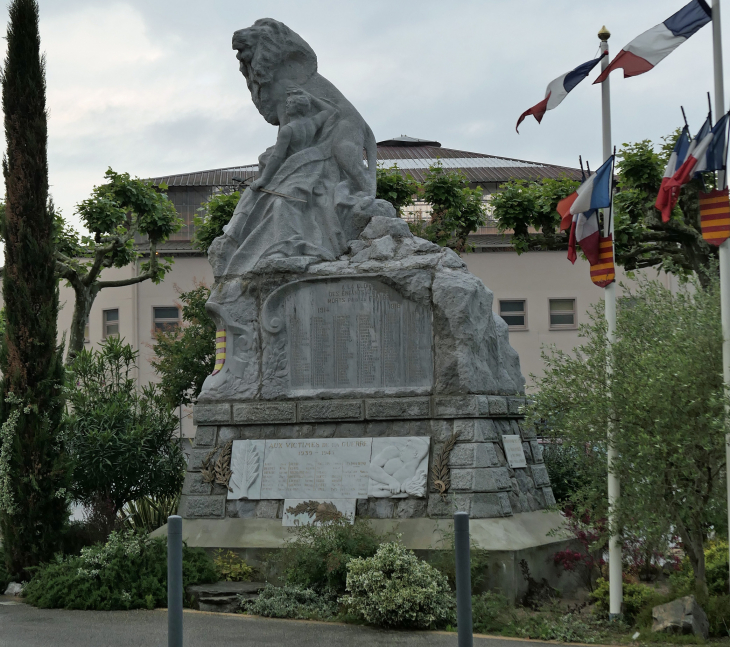 Le monument aux morts - Eauze