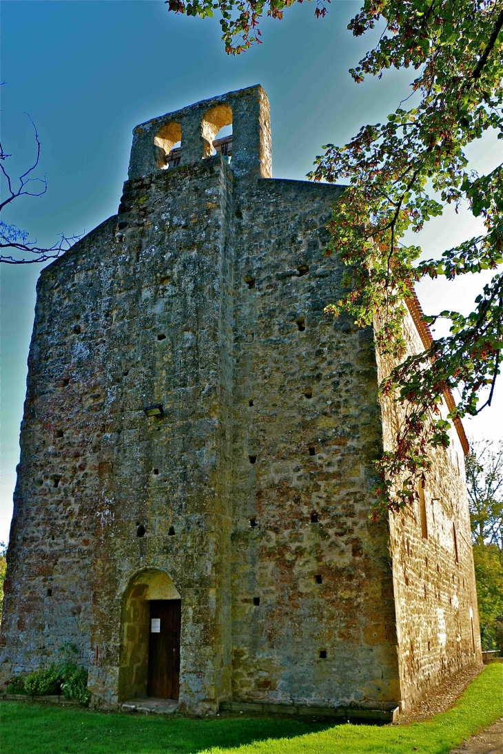 Eglise romane Saint Michel : façade occidentale - Lamaguère