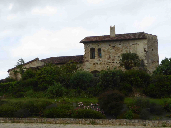 Maignaut : le château - Maignaut-Tauzia